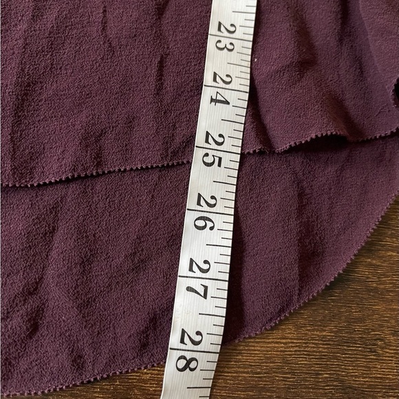 Aritzia Babaton Finley purple plum Silk semi-sheer pull over Blouse Shirt small - Picture 9 of 10
